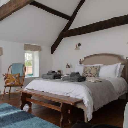 Loft Apartment Nr Bath & Bristol With Hot Tub ภายนอก รูปภาพ